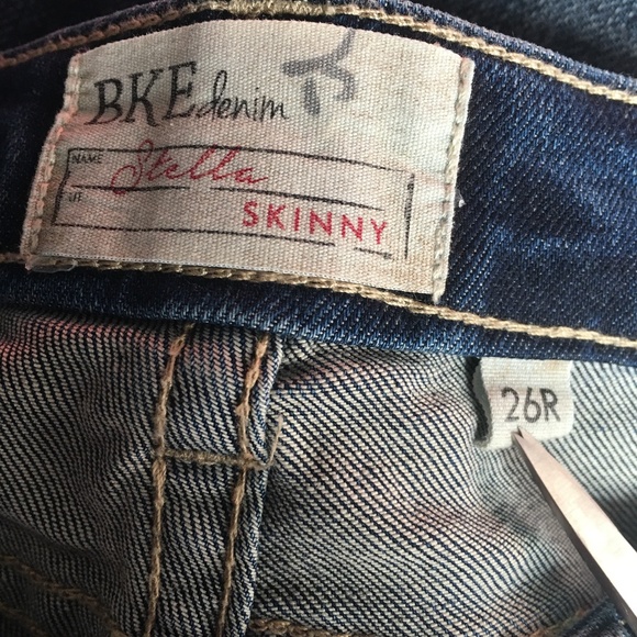 BKE Distressed Skinny Jeans BUCKLE 26 31.5 Inseam - Picture 8 of 8